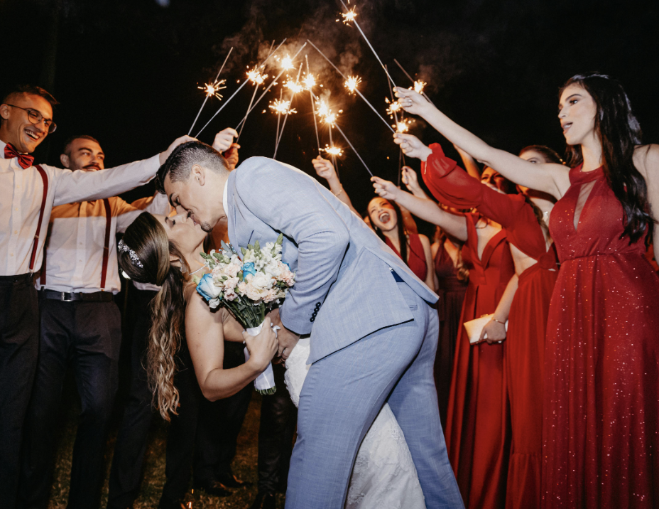 how to use wedding sparklers